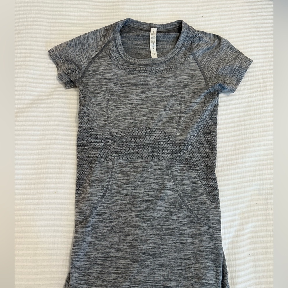 Swiftly Tech Short Sleeve Shirt